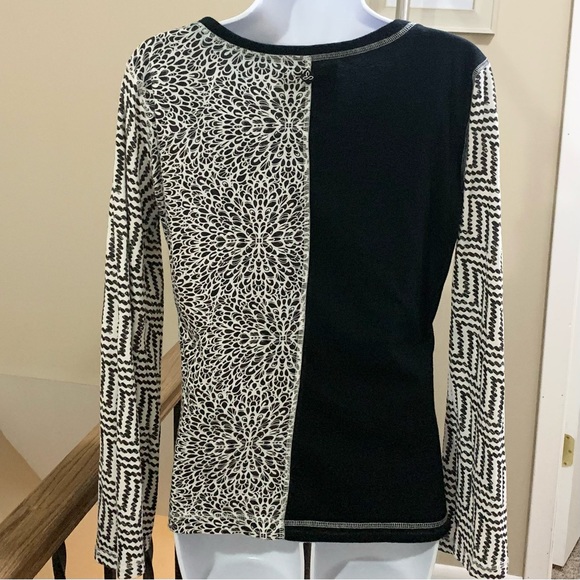 Prana mixed print long sleeve top - Picture 3 of 6